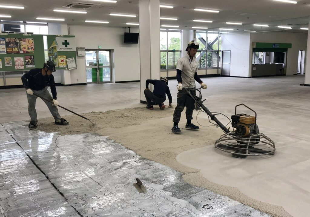 三重県 鈴鹿市 塗床工事 防蝕工事 樹脂ランニング工事 コンクリート防蝕 各種薬品タンク 工場床面 防水工事 止水工事 表面保護 剝落防止工事 塗装工事