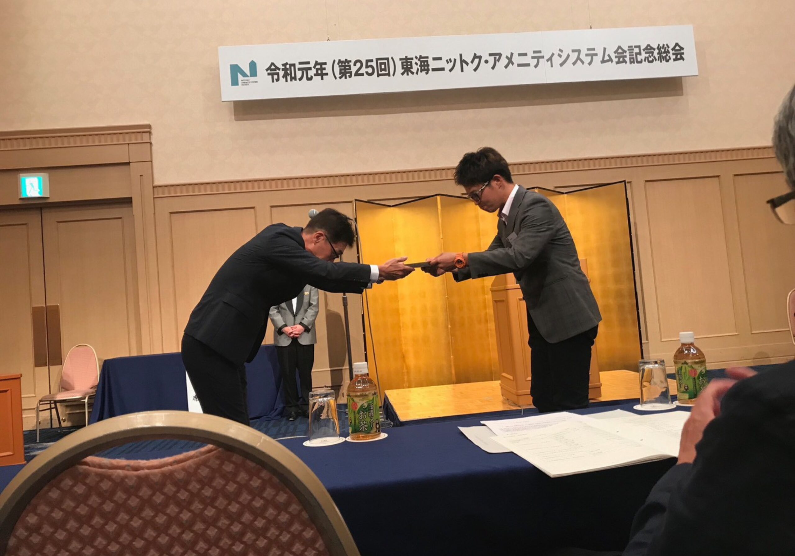 三重県 鈴鹿市 塗床工事 防蝕工事 樹脂ランニング工事 コンクリート防蝕 各種薬品タンク 工場床面 防水工事 止水工事 表面保護 剝落防止工事 塗装工事