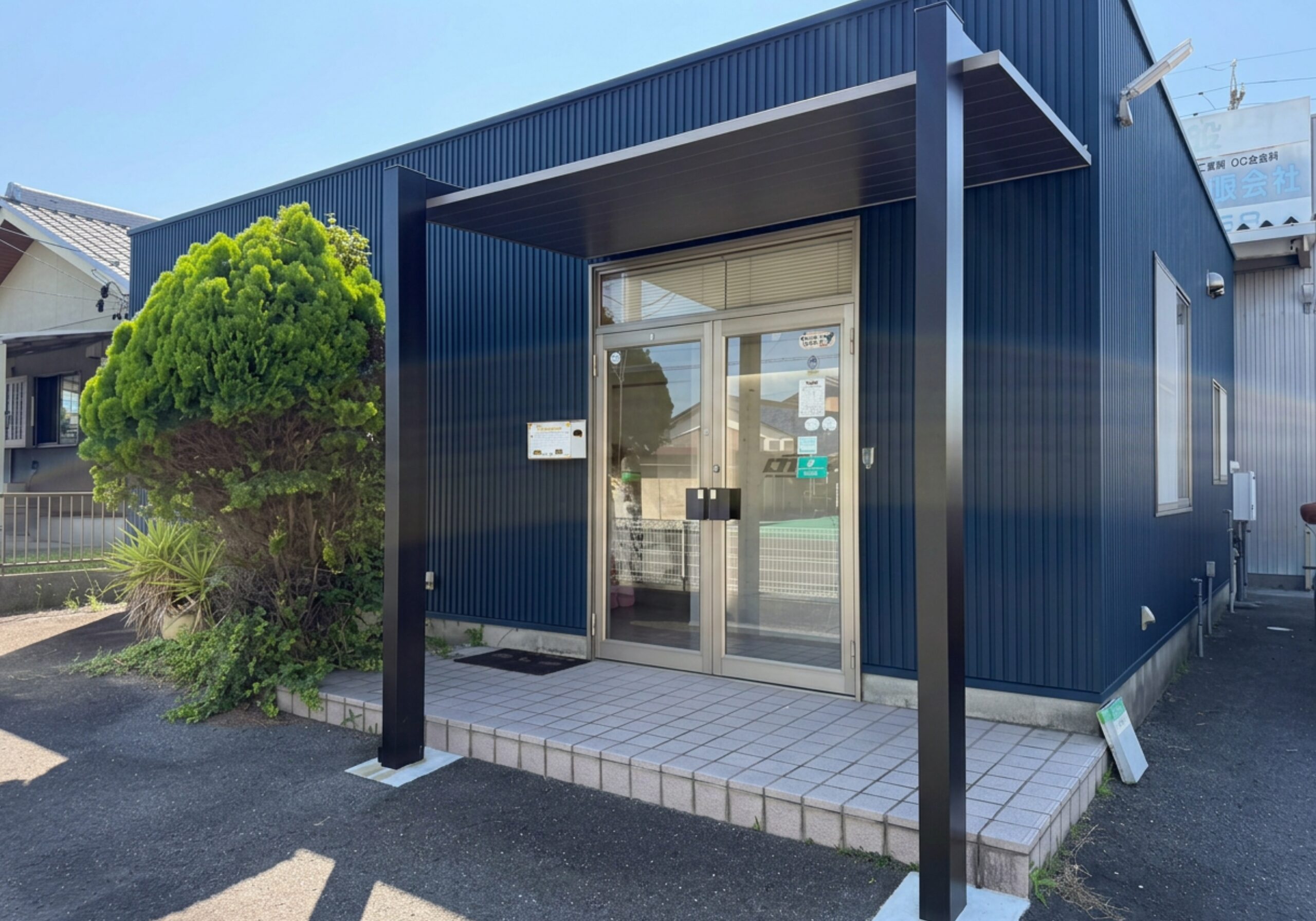 三重県 鈴鹿市 塗床工事 防蝕工事 樹脂ランニング工事 コンクリート防蝕 各種薬品タンク 工場床面 防水工事 止水工事 表面保護 剝落防止工事 塗装工事